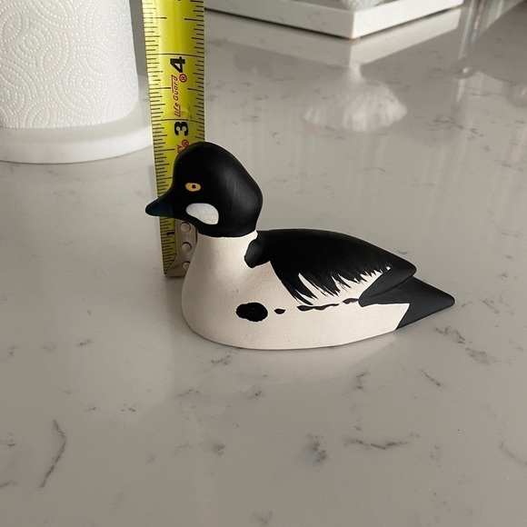 Duck Decoy Black and White Small Hand Painted and Signed Ceramic Figurine - Picture 8 of 10